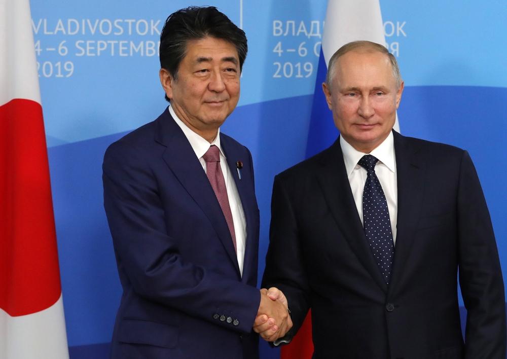 Japonya ve Rusya liderlerinden kritik görüşme