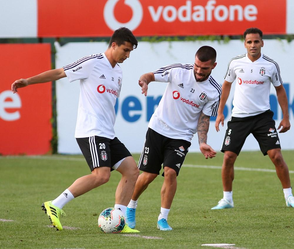 Beşiktaş, kondisyon ve taktik çalıştı