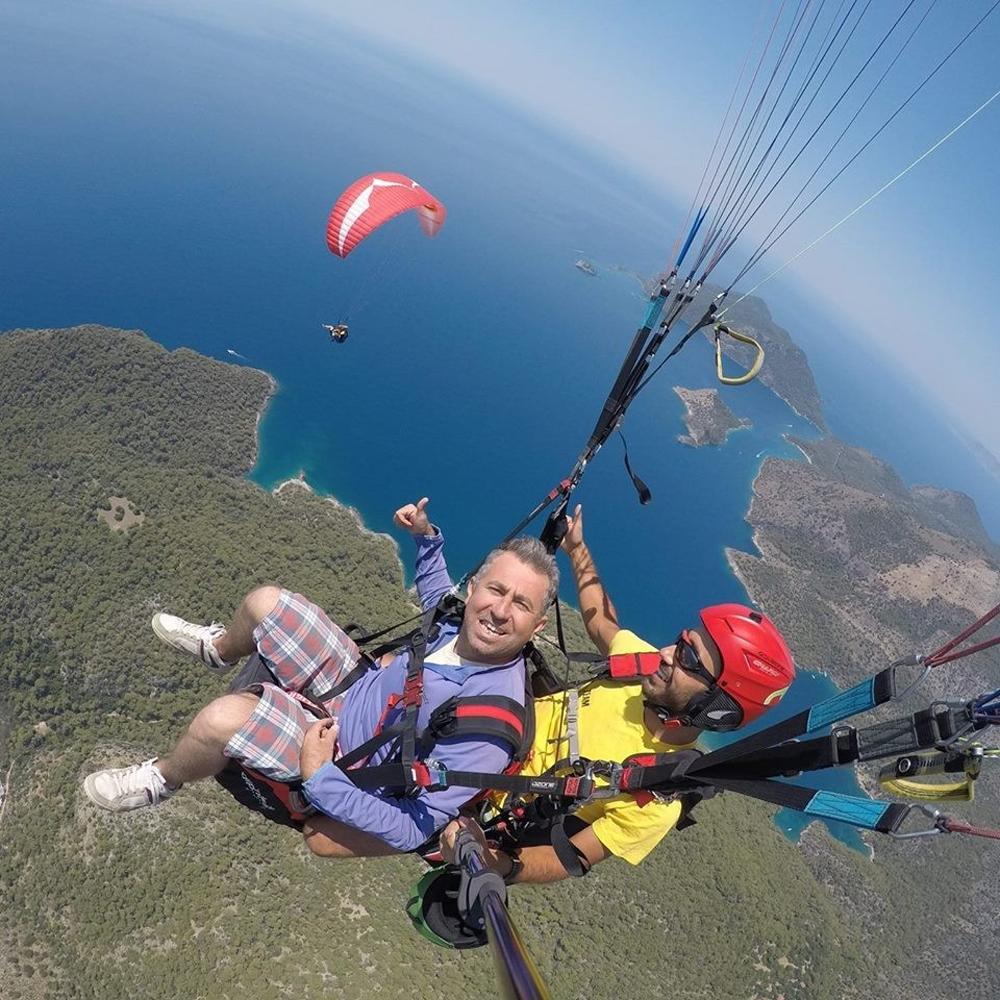 Yamaç paraşütü yere çakıldı, pilotu hayatını kaybetti 