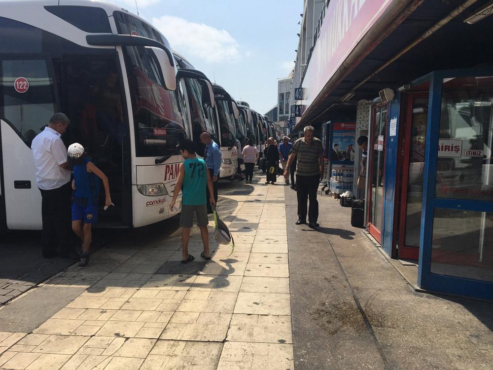 Tatilin son gününde Esenler Otogarında sakinlik havadan görüntülendi