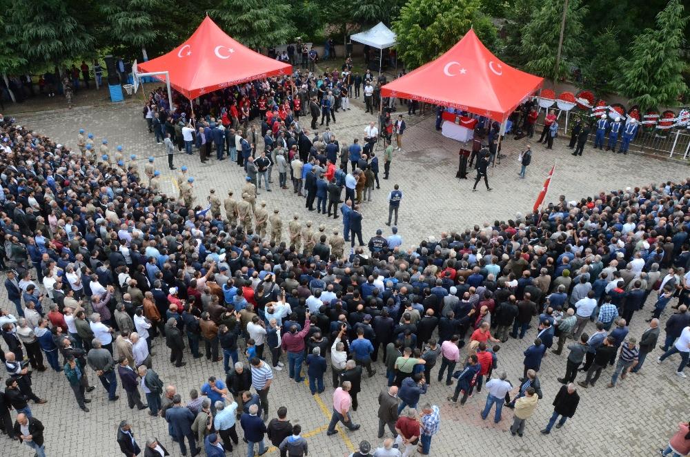 Hakkari şehidi son yolculuğuna uğurlandı 