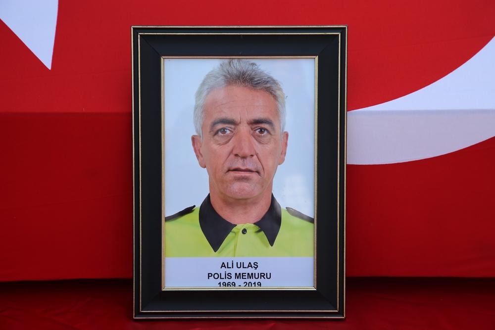 Şehit polis memuruna son görev 