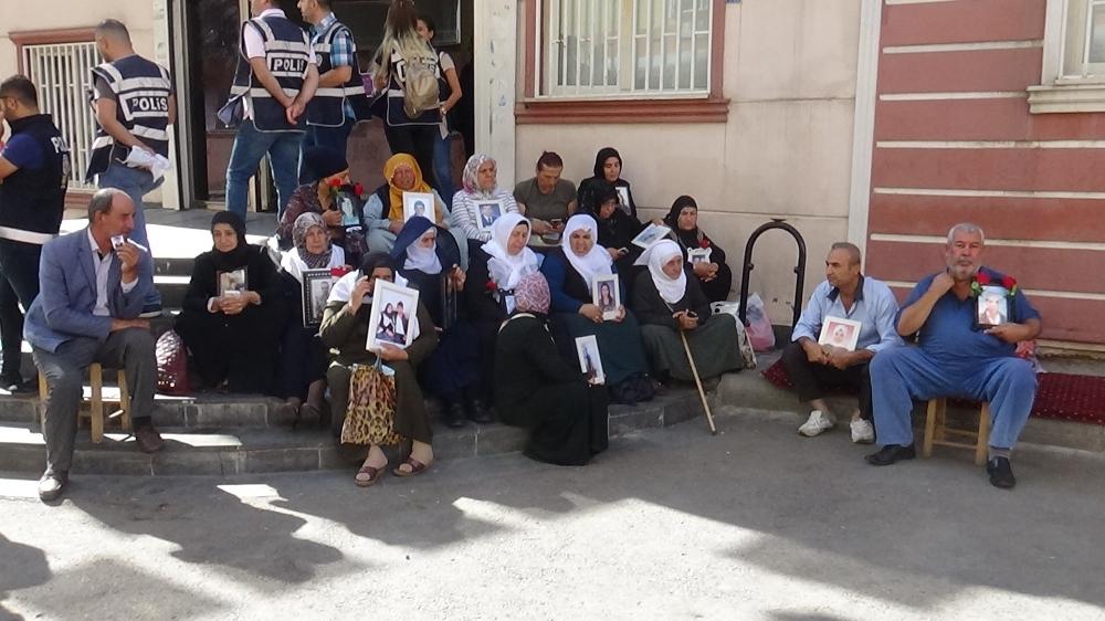 HDP önünde eylem yapan aile sayısı 39