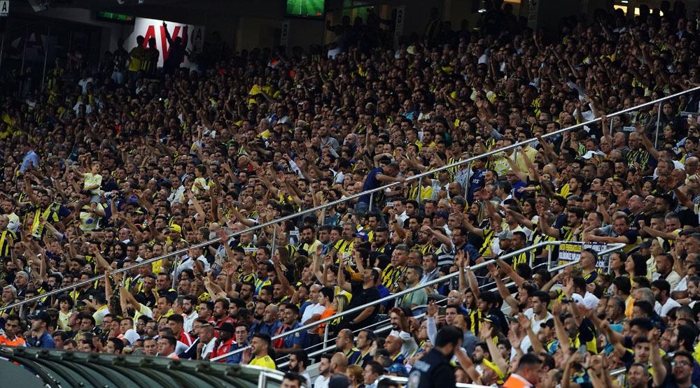 Fenerbahçe 123 hafta sonra lider 