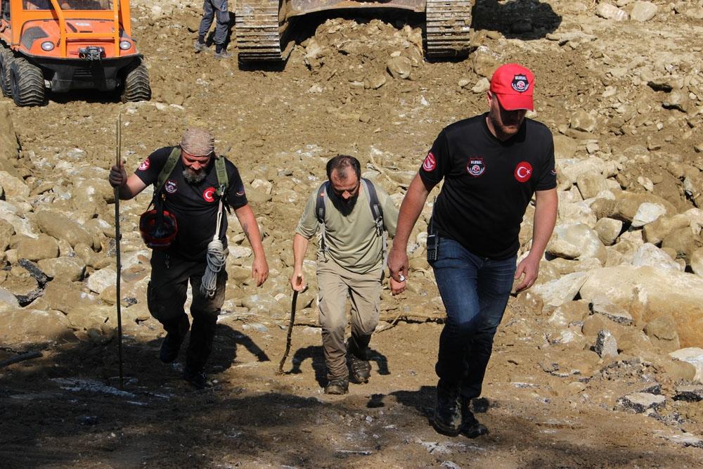 Sel bölgesinde çalışmalar sürüyor