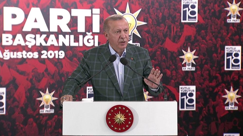 Cumhurbaşkanı Erdoğan: “Bunları biz kovalıyoruz onlar kaçıyor” 