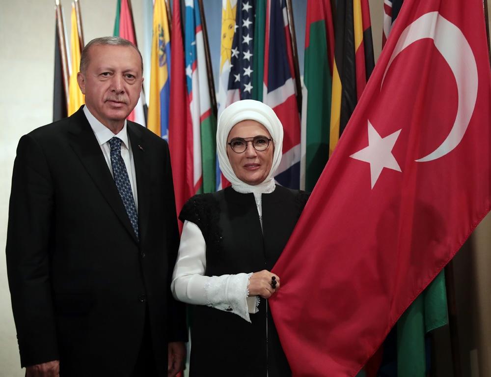 Cumhurbaşkanı Erdoğan ve eşi Emine Erdoğan