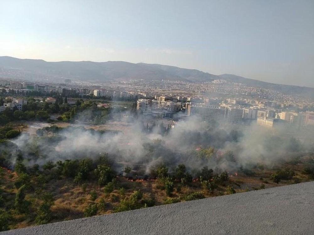 Yediemin deposunda çıkan yangında araçlar kül oldu 