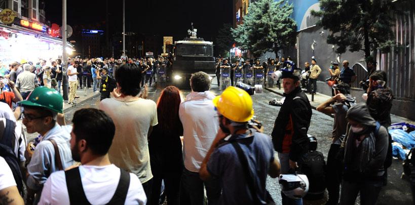 Taksim'de eylemcilere polis müdahalesi