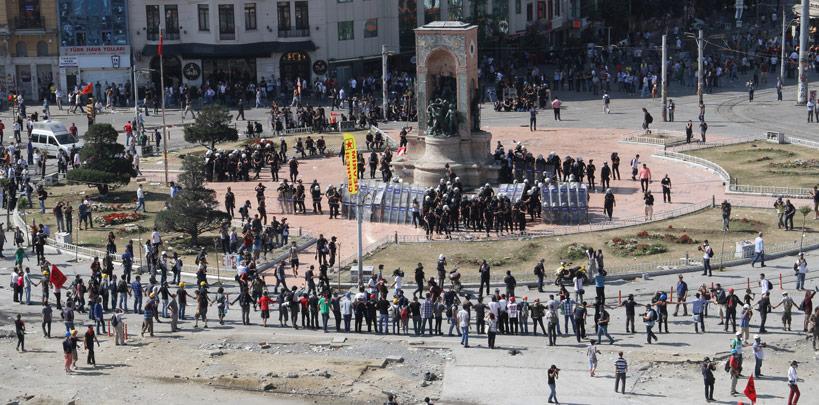 Gezi olaylarındaki 'dayakçı polis'  açığa alındı