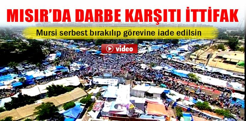 Darbe karşıtları 'milyonluk gösteri' için bir arada