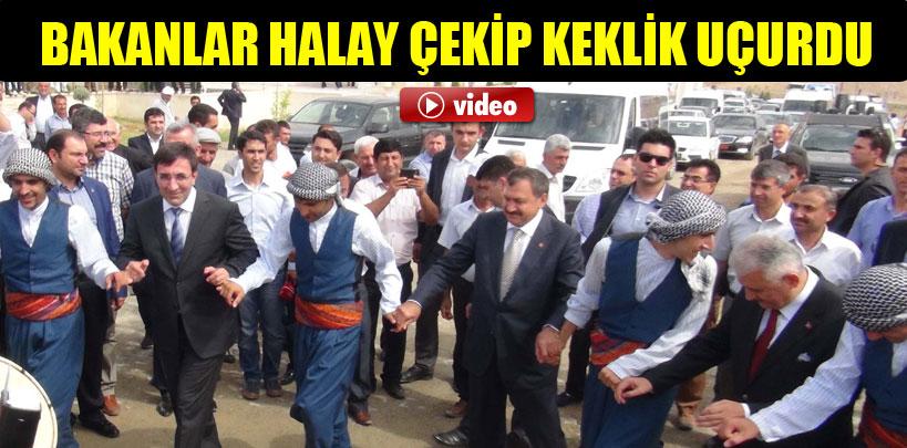 Bakanlar Hasankeyf'te halay çekip keklik uçurdu