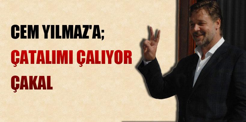 Crowe'dan Cem Yılmaz'a, 'Çatalımı çalıyor çakal'