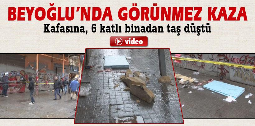 Beyoğlu'nda başına taş düşen adam ağır yaralandı