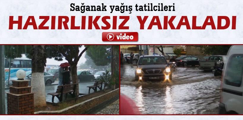 Antalya'da sağanak yağış tatilcileri hazırlıksız yakaladı