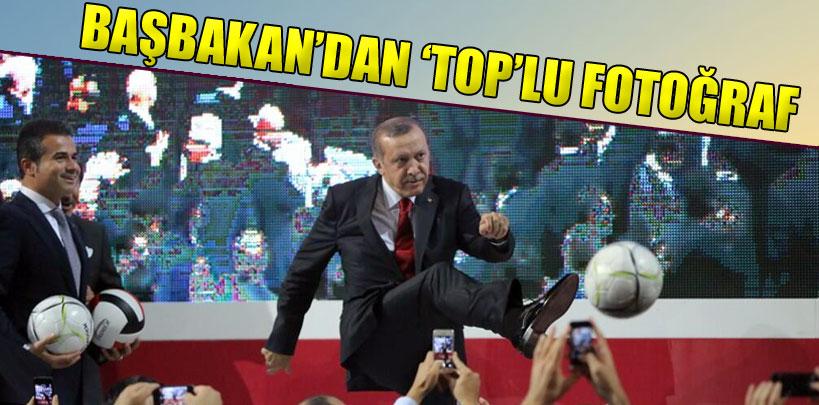 Başbakan'dan 'top'lu fotoğraf